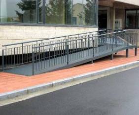 Rampa acces persoane 